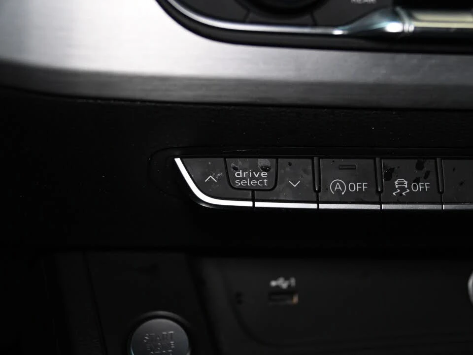 Audi A5 45TFSI* Technik* АвтоКредит* (ЦЕНА ДО БГ), снимка 16 - Автомобили и джипове - 54058342