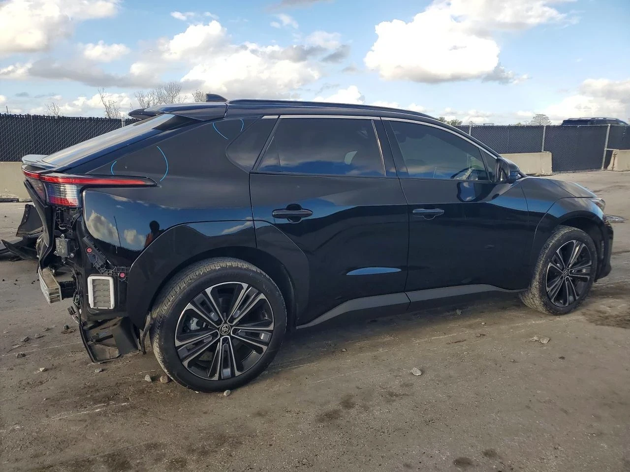 Toyota bZ4X LIMITED  | Mobile.bg � ����������� 4