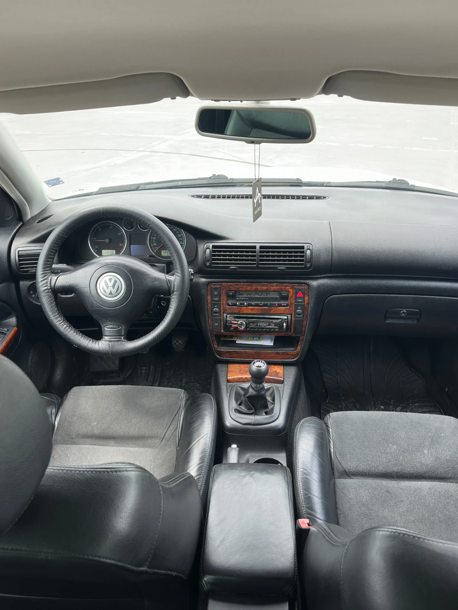 VW Passat 131кс. 6ск. Подгрев!, снимка 7 - Автомобили и джипове - 54492664