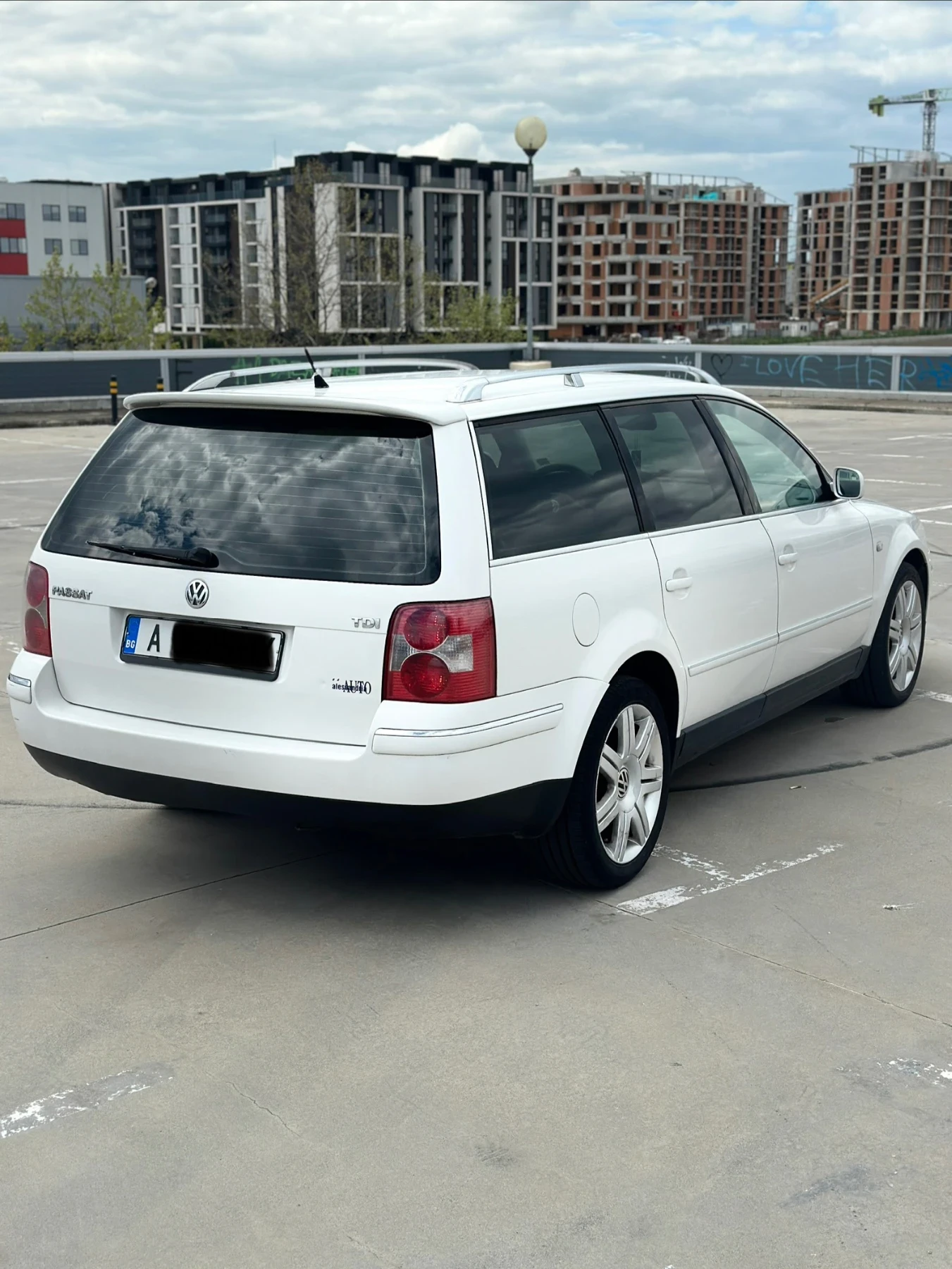 VW Passat 131кс. 6ск. Подгрев!, снимка 5 - Автомобили и джипове - 54492664
