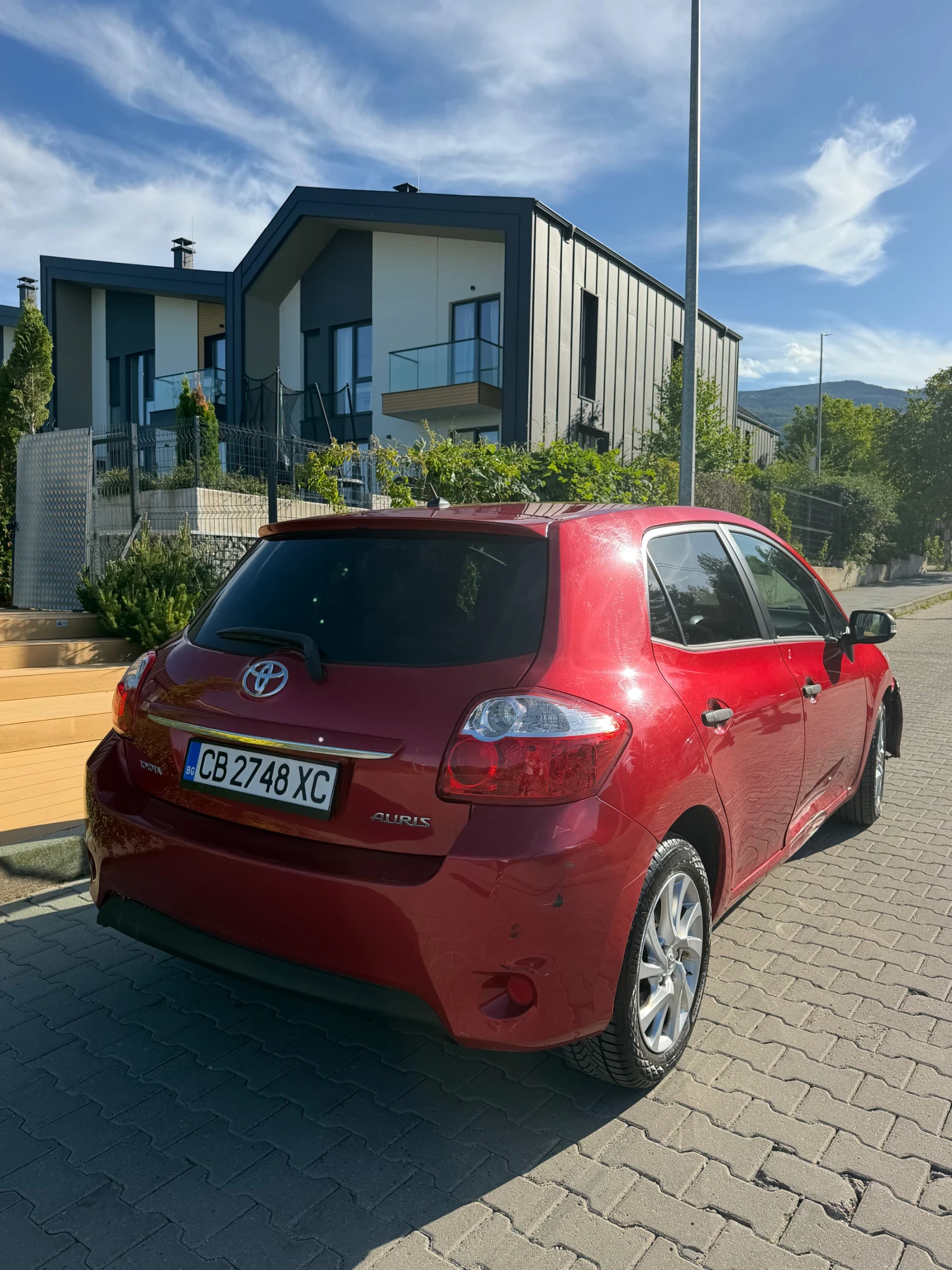 Toyota Auris 1.3, снимка 3 - Автомобили и джипове - 54724463