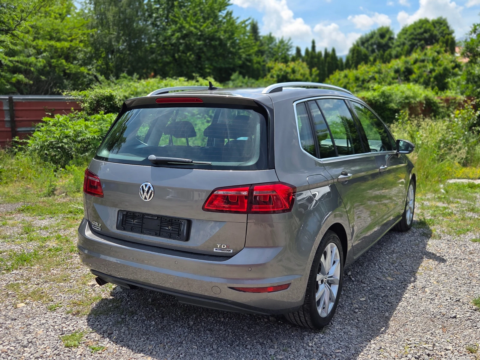 VW Sportsvan 1.6TDI Highline* NAVI* УНИКАТ* , снимка 3 - Автомобили и джипове - 54764328