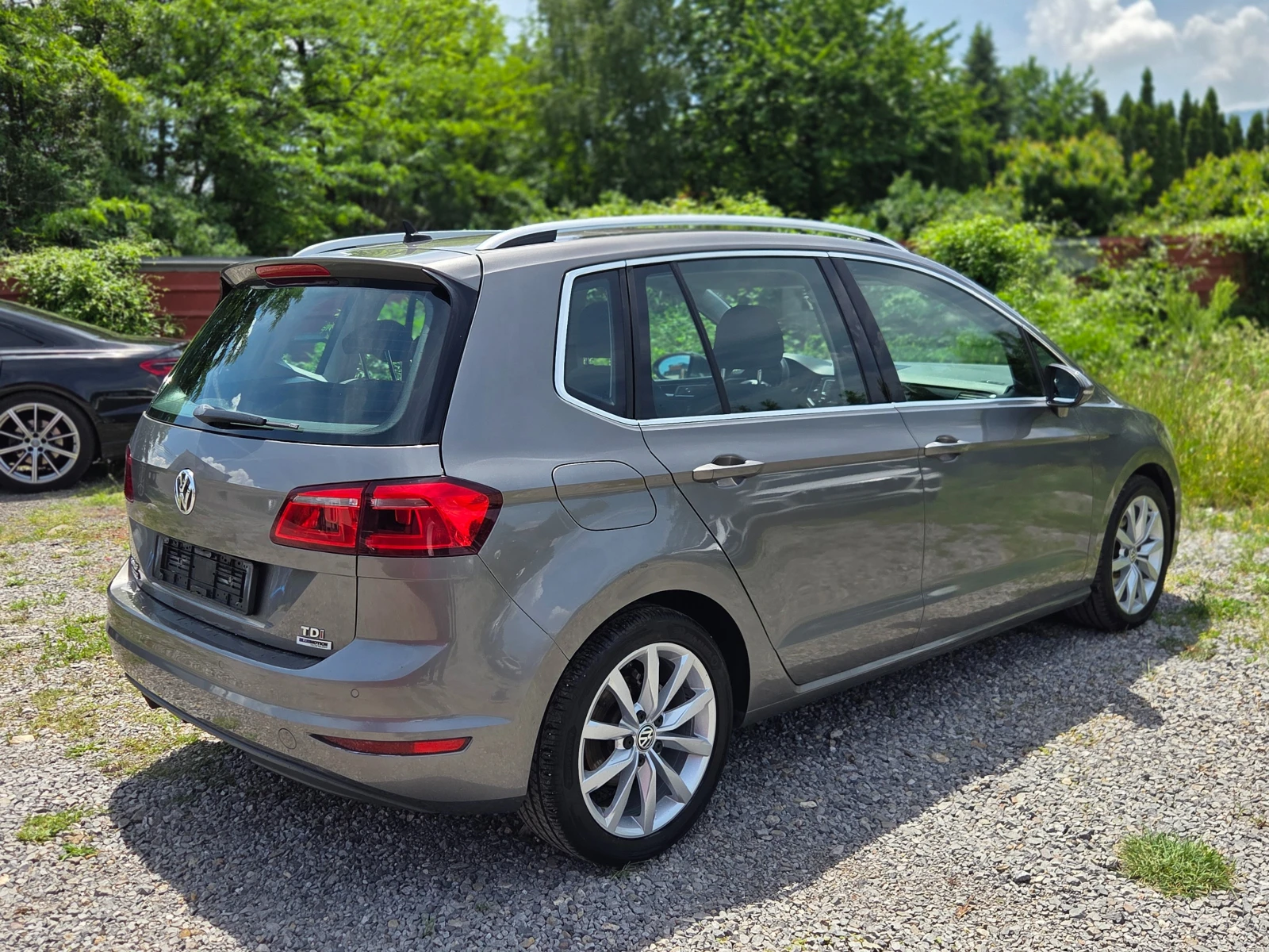 VW Sportsvan 1.6TDI Highline* NAVI* УНИКАТ* , снимка 5 - Автомобили и джипове - 54764328