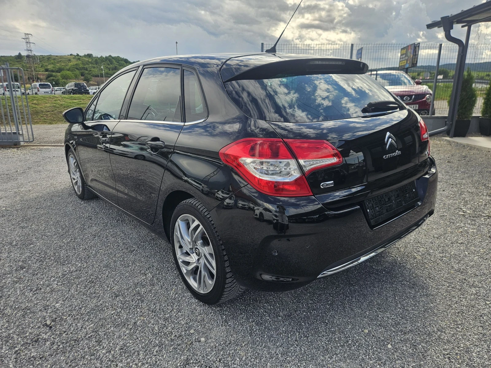 Citroen C4 1.6 e-HDI AUTOMAT , снимка 7 - Автомобили и джипове - 54934340