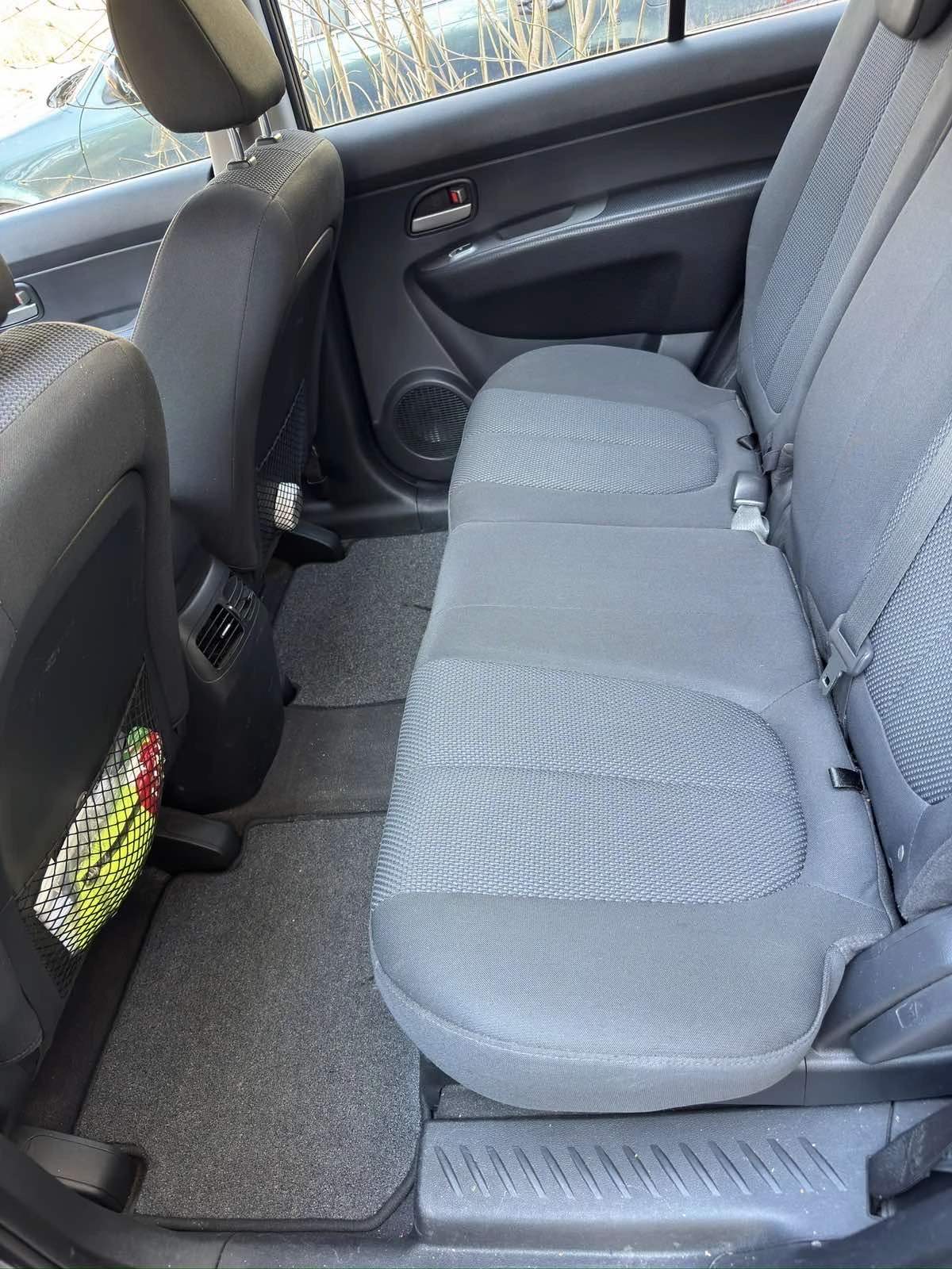 Kia Carens, снимка 7 - Автомобили и джипове - 54996614