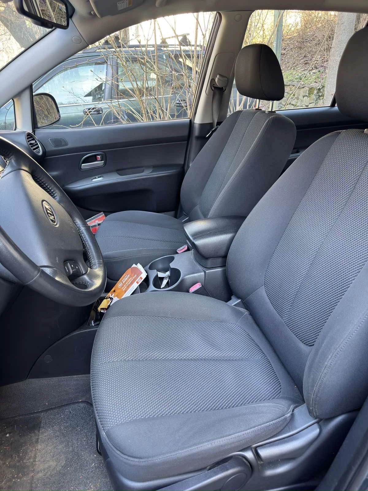 Kia Carens, снимка 6 - Автомобили и джипове - 54996614