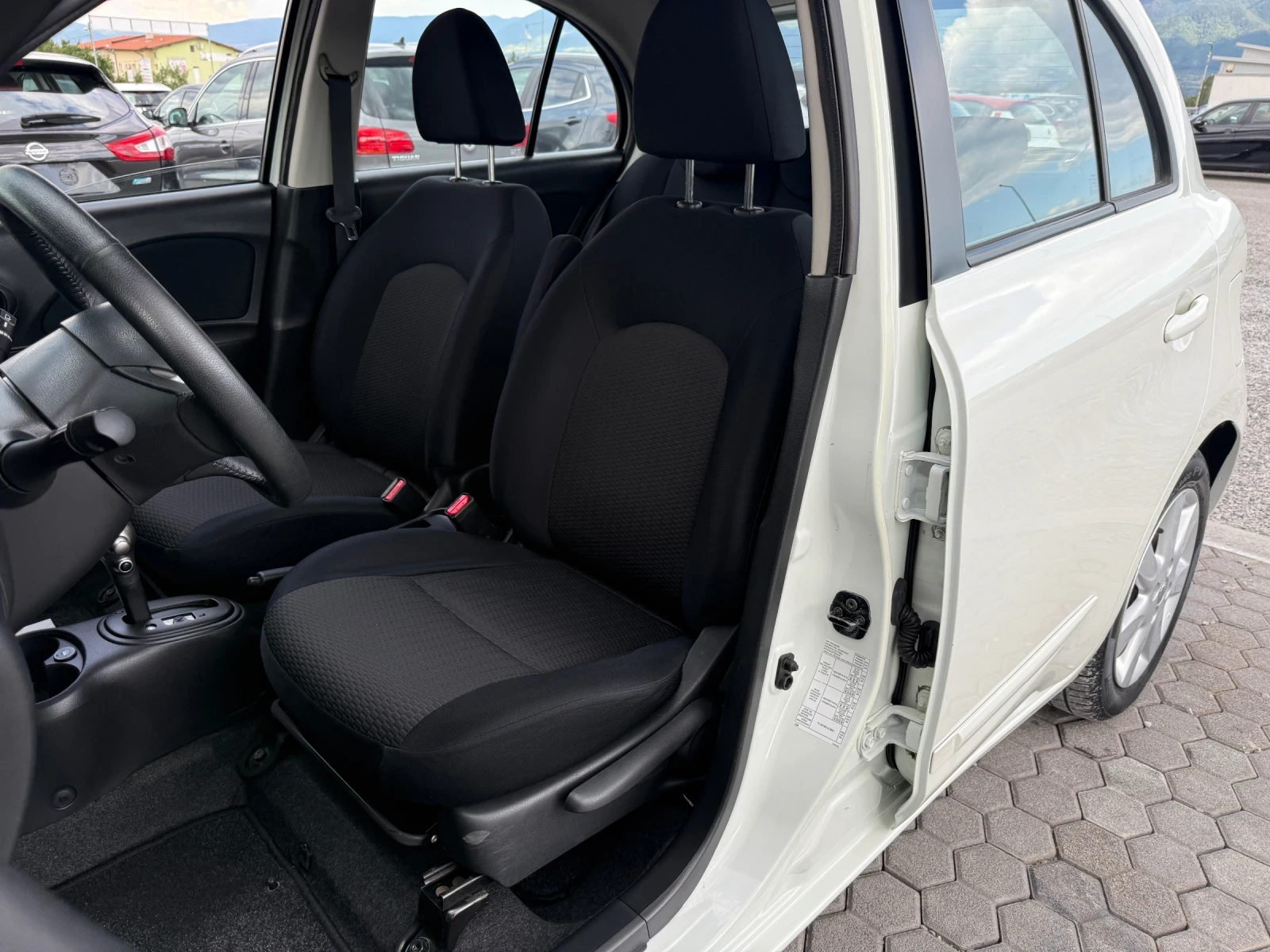 Nissan Micra 1.2 АВТОМАТИК, ГАЗОВ ИНЖЕКЦИОН. РЕАЛНИ КИЛОМЕТРИ., снимка 12 - Автомобили и джипове - 55177515