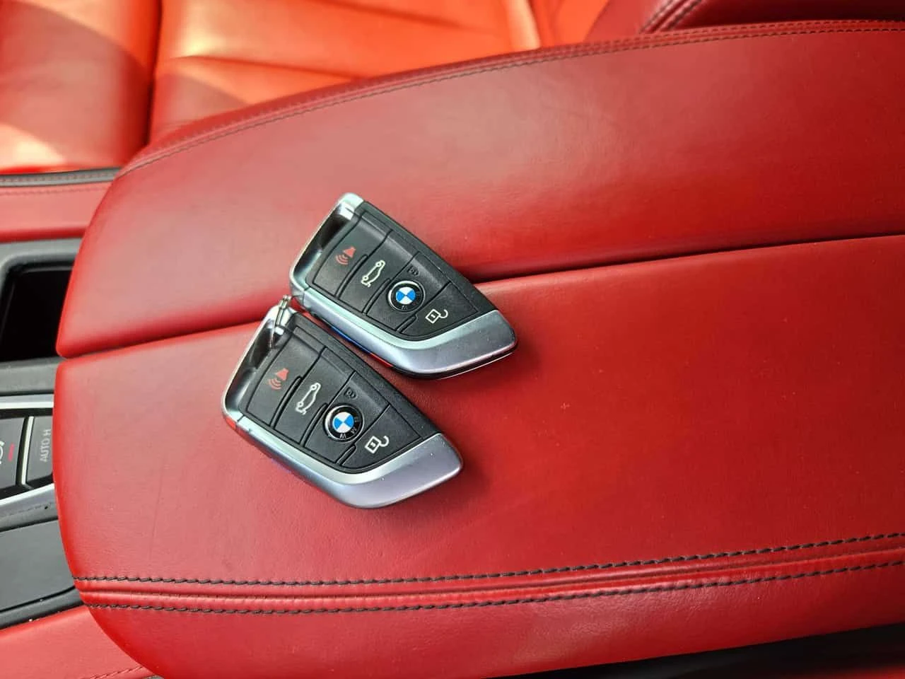 BMW X5M XDRIVE * ТЕЛЕВИЗОРИ* ПАНОРАМА* HEAD UP* ДВА КЛЮЧА*, снимка 10 - Автомобили и джипове - 55255081