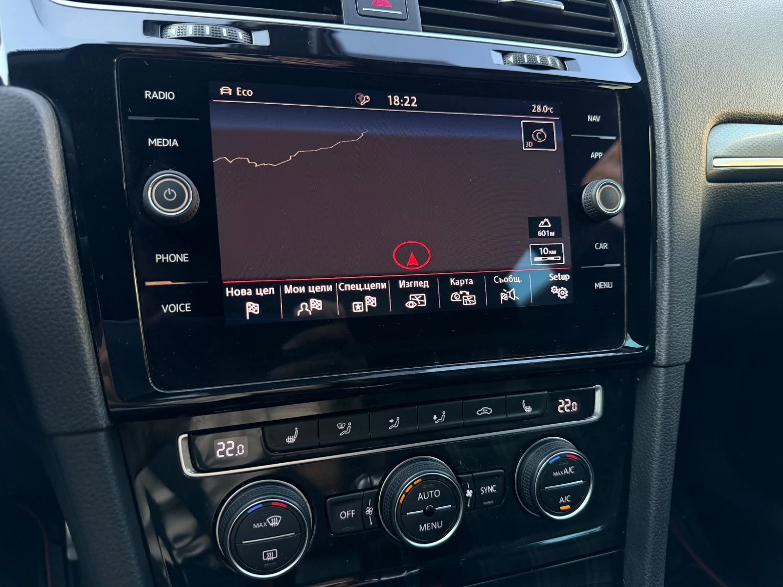 VW Golf GTD 2.0 TDI DSG | Digital Cockpit | ACC | LED , снимка 11 - Автомобили и джипове - 55437064