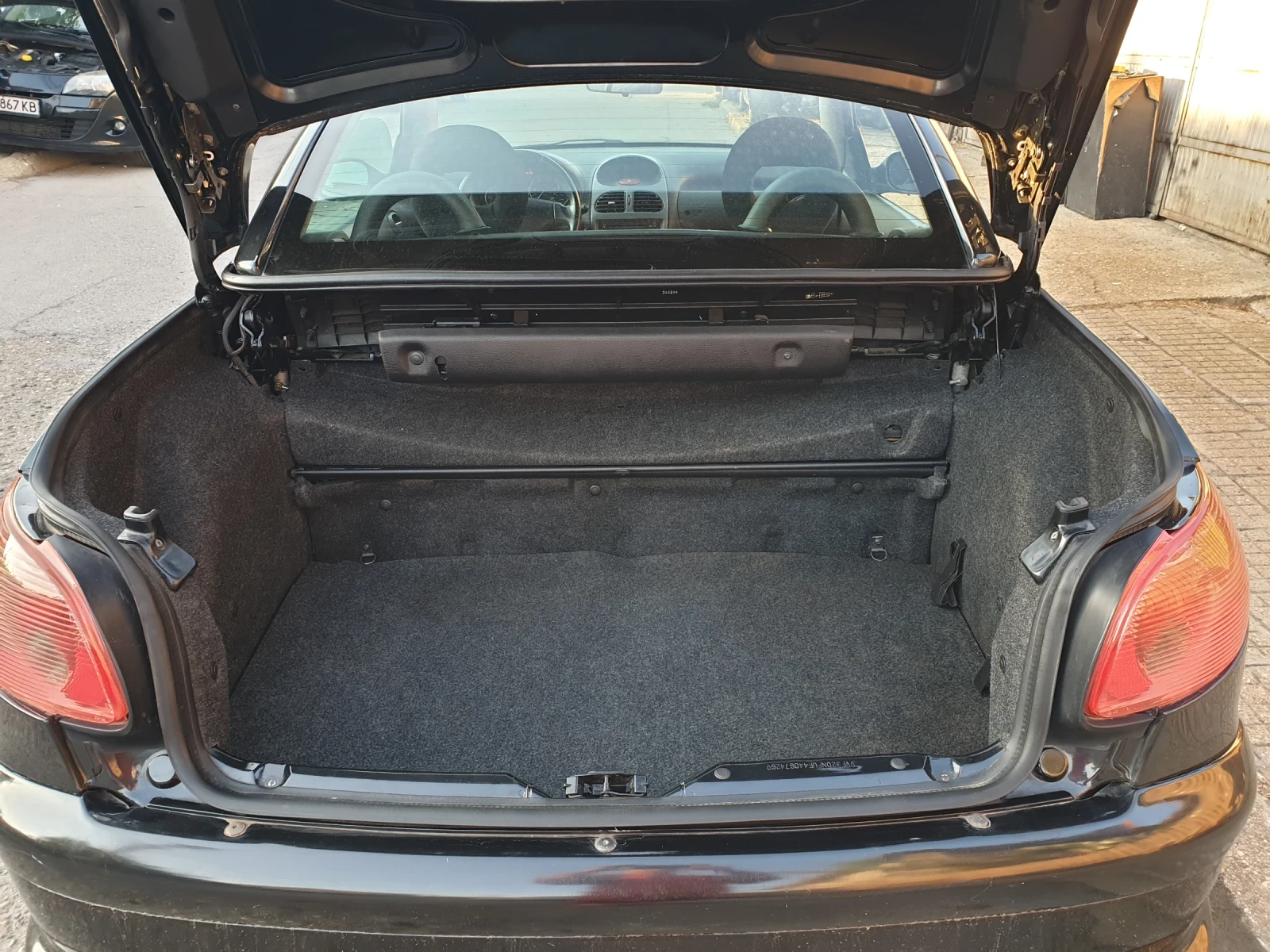 Peugeot 206 1.6i, снимка 11 - Автомобили и джипове - 55564114