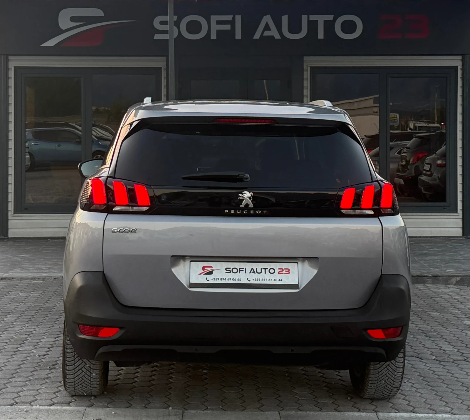 Peugeot 5008 1.5 HDI 7 seats, снимка 6 - Автомобили и джипове - 55729650