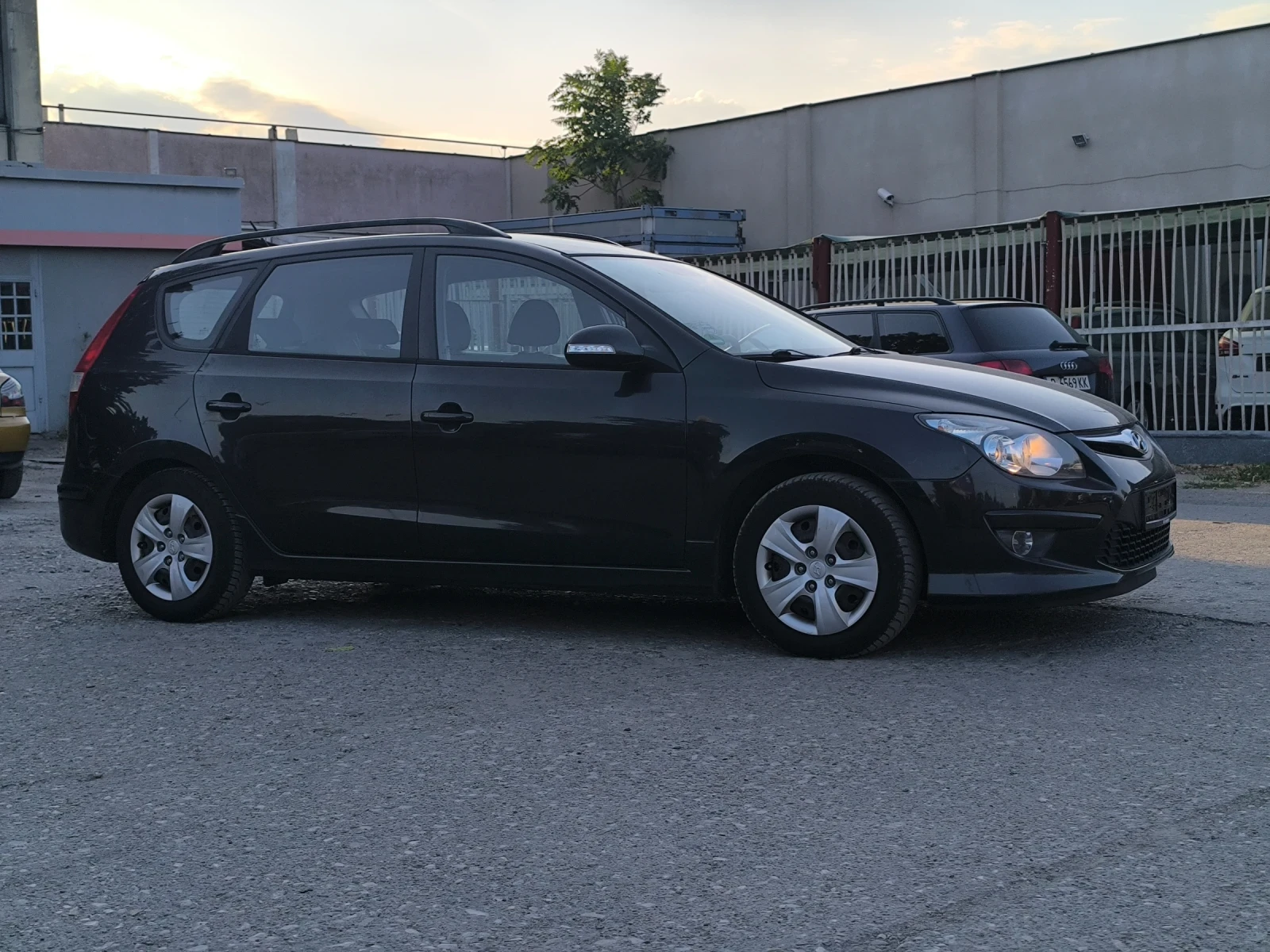 Hyundai I30 1.6 CRDI 90 к.с, снимка 2 - Автомобили и джипове - 55872652