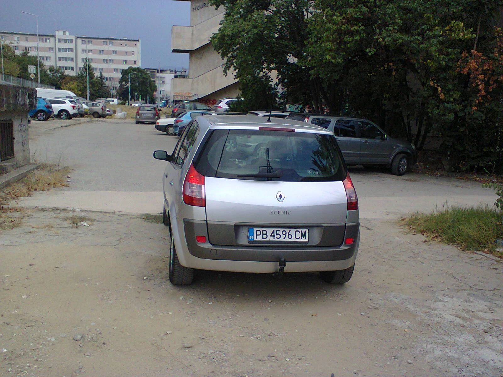 Renault Scenic 1.5 Тdci-86 коня , снимка 8 - Автомобили и джипове - 55944758
