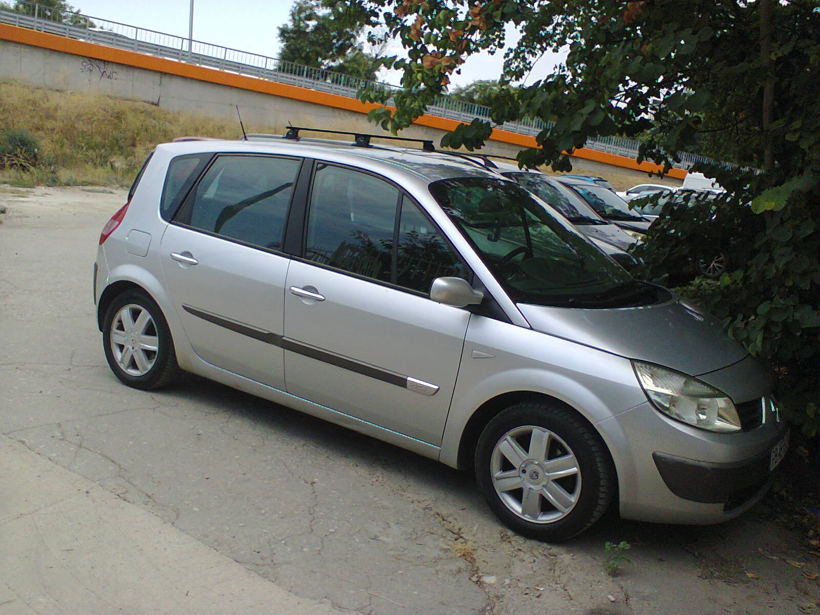 Renault Scenic 1.5 Тdci-86 коня , снимка 7 - Автомобили и джипове - 55944758