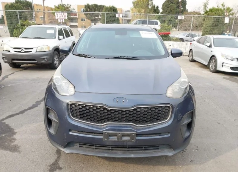 Kia Sportage, снимка 1 - Автомобили и джипове - 49557655