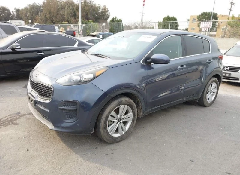 Kia Sportage, снимка 2 - Автомобили и джипове - 49557655