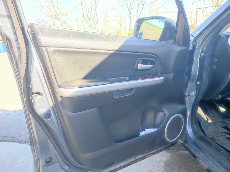 Suzuki Grand vitara 2.0i 140hp Газ 4х4, снимка 6 - Автомобили и джипове - 52789319