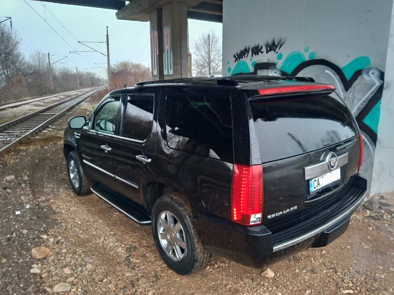 Cadillac Escalade РЕАЛНИ 77 000км! 6.2 v8 4x4 6+ 1, снимка 7 - Автомобили и джипове - 53276160