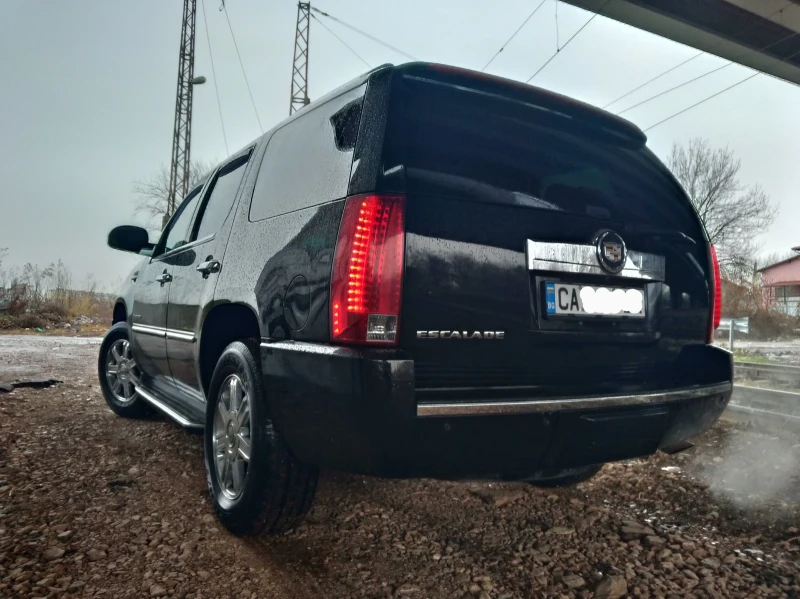 Cadillac Escalade РЕАЛНИ 77 000км! 6.2 v8 4x4 6+ 1, снимка 6 - Автомобили и джипове - 53276160