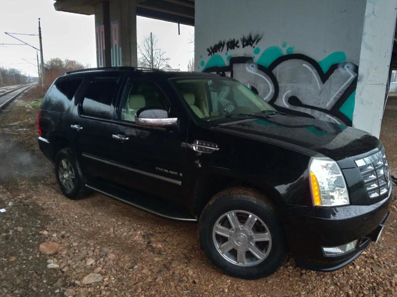 Cadillac Escalade РЕАЛНИ 77 000км! 6.2 v8 4x4 6+ 1, снимка 3 - Автомобили и джипове - 53276160