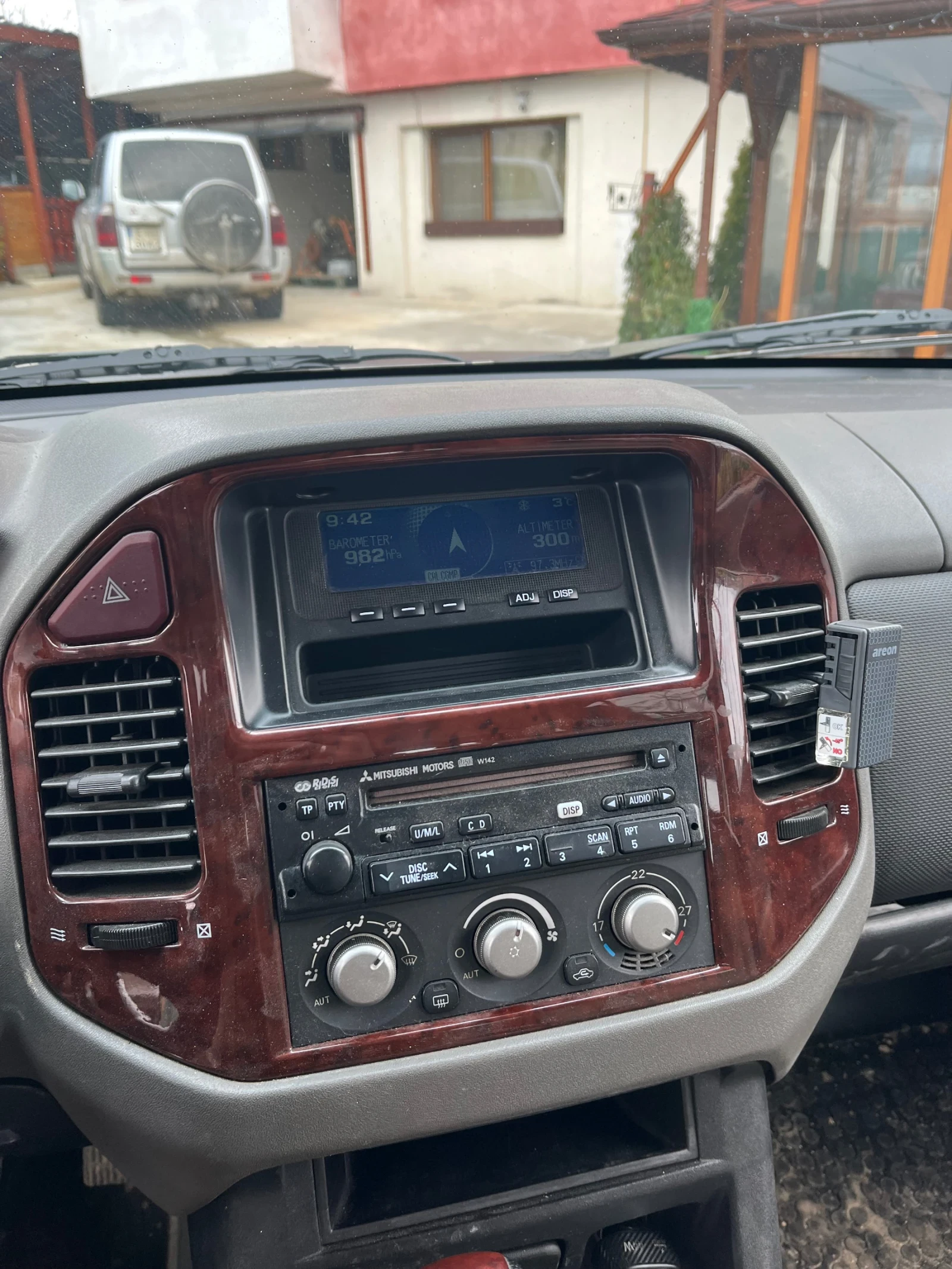 Mitsubishi Pajero  - изображение 3