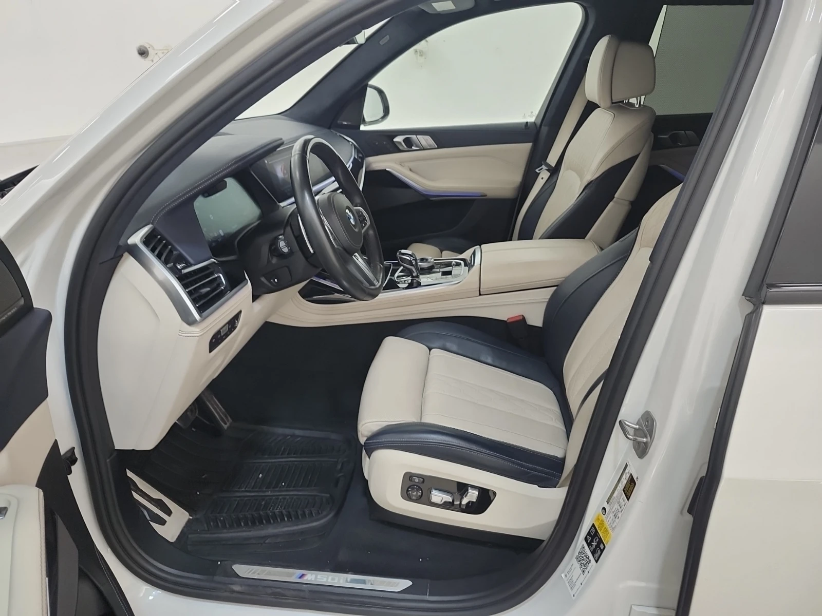 BMW X7 M50i, снимка 9 - Автомобили и джипове - 54493519