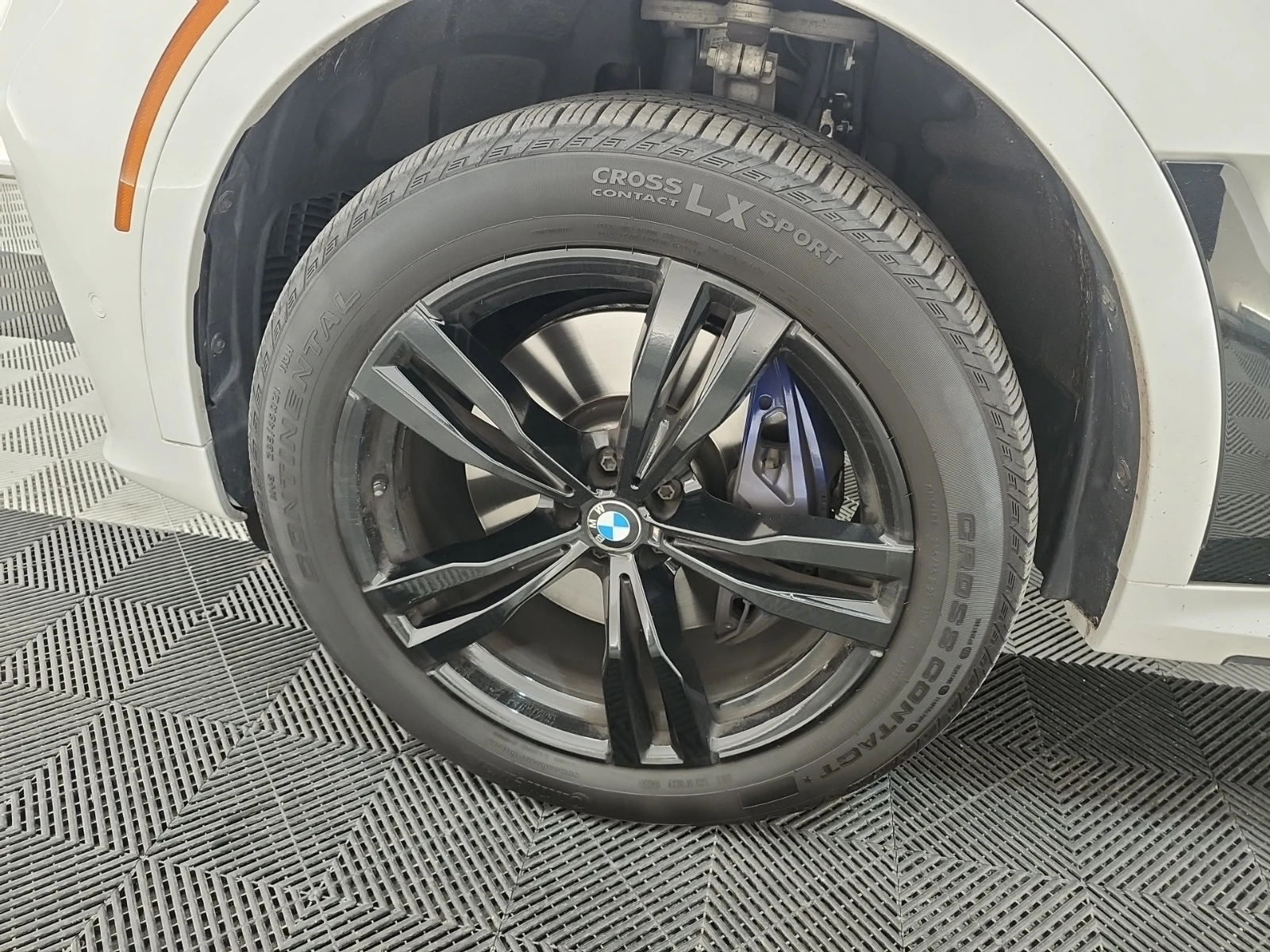 BMW X7 M50i, снимка 6 - Автомобили и джипове - 54493519