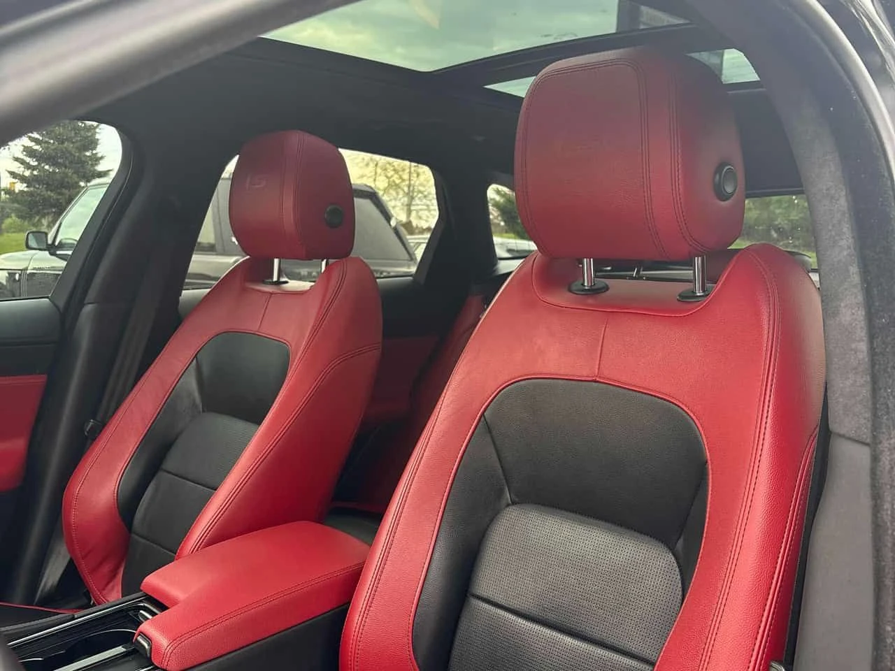 Jaguar F-PACE S | DISTRONIC | 360 | ОБДУХВАНЕ | , снимка 10 - Автомобили и джипове - 54608892