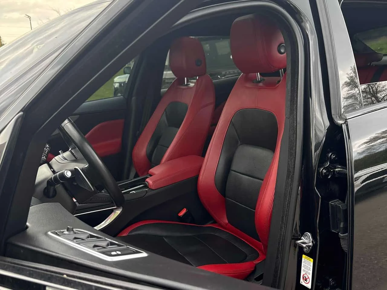 Jaguar F-PACE S | DISTRONIC | 360 | ОБДУХВАНЕ | , снимка 12 - Автомобили и джипове - 54608892