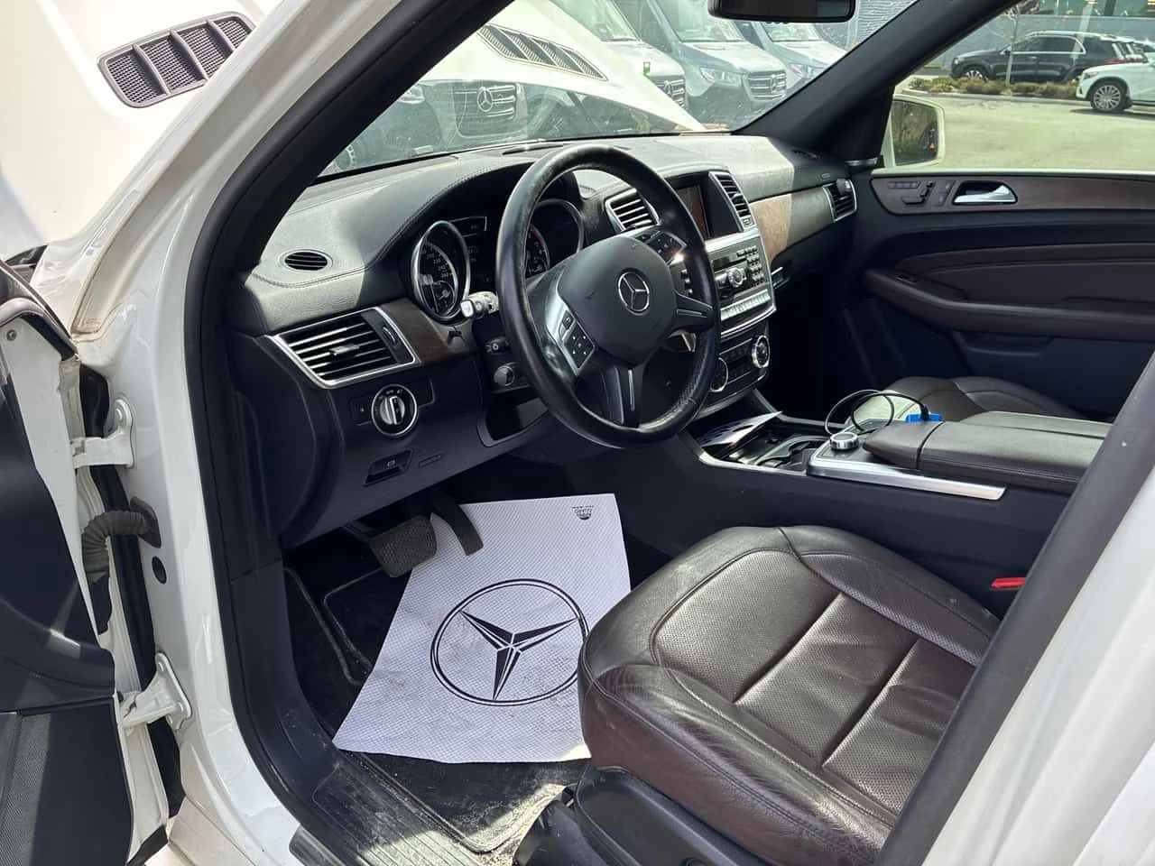 Mercedes-Benz ML 350 * BlueTEC * ПОДГРЕВ* ПАНОРАМА* , снимка 5 - Автомобили и джипове - 54647811