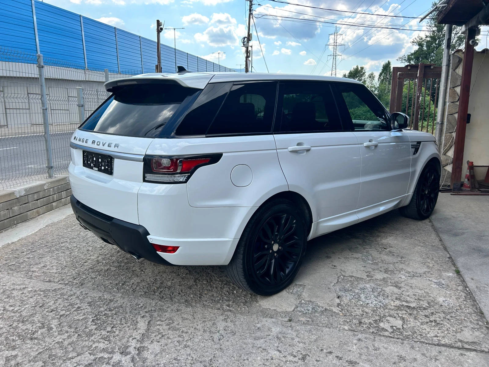Land Rover Range Rover Sport 3.0TDV6 HSE, снимка 4 - Автомобили и джипове - 55080844