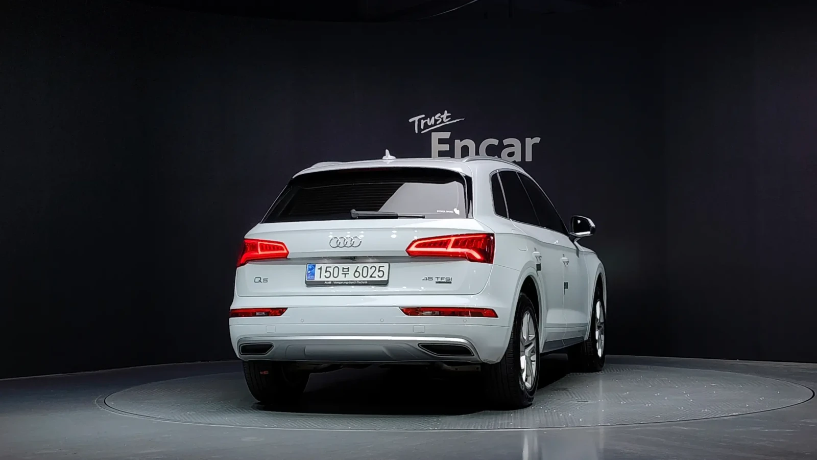 Audi Q5 2.0 45TFSI Quattro , снимка 4 - Автомобили и джипове - 55099533