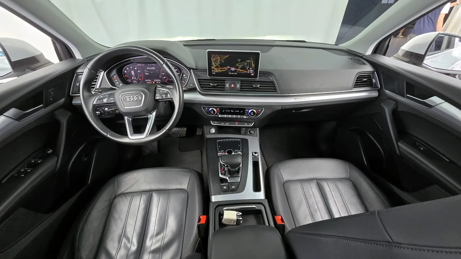 Audi Q5 2.0 45TFSI Quattro , снимка 6 - Автомобили и джипове - 55099533