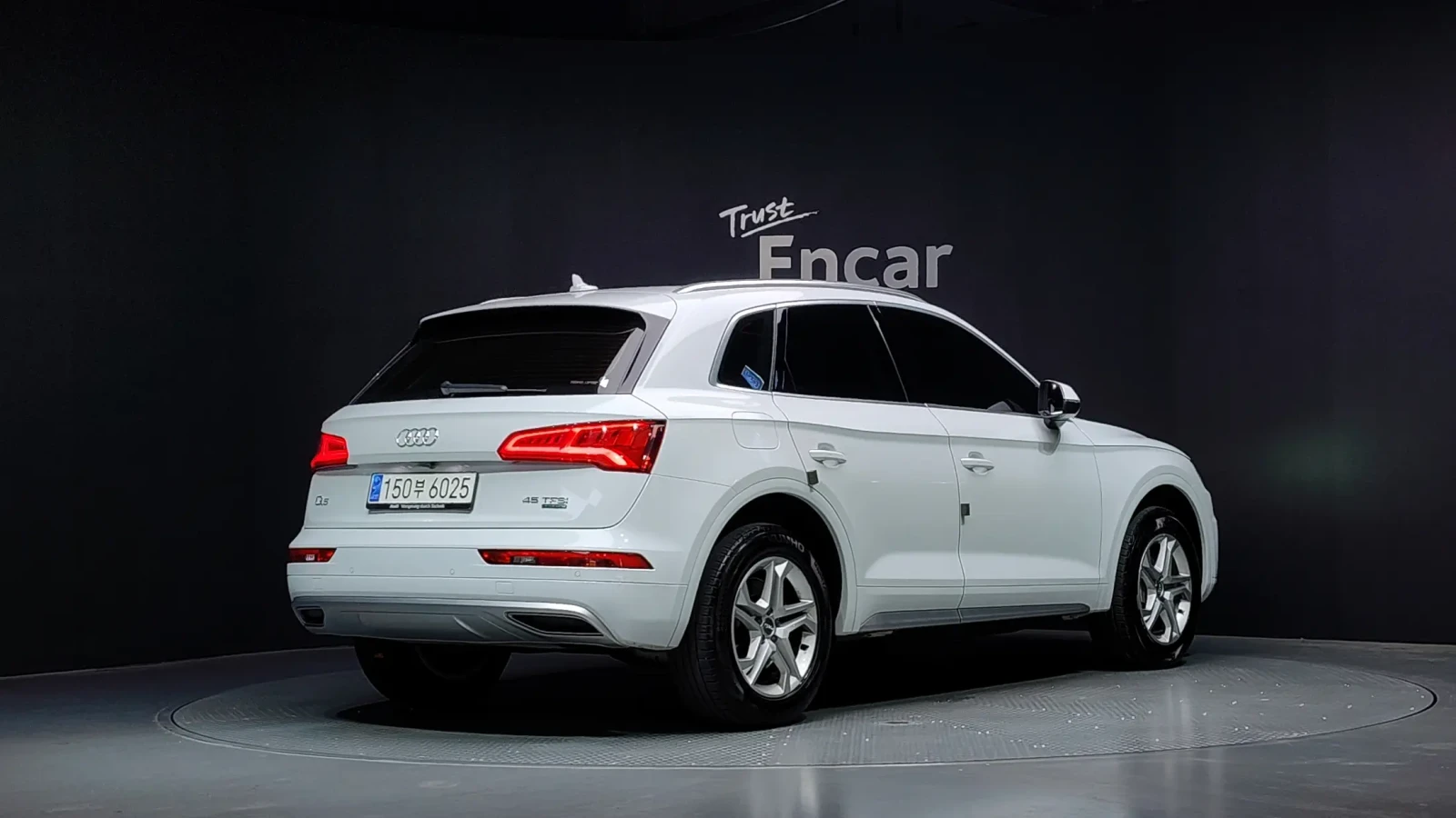 Audi Q5 2.0 45TFSI Quattro , снимка 2 - Автомобили и джипове - 55099533