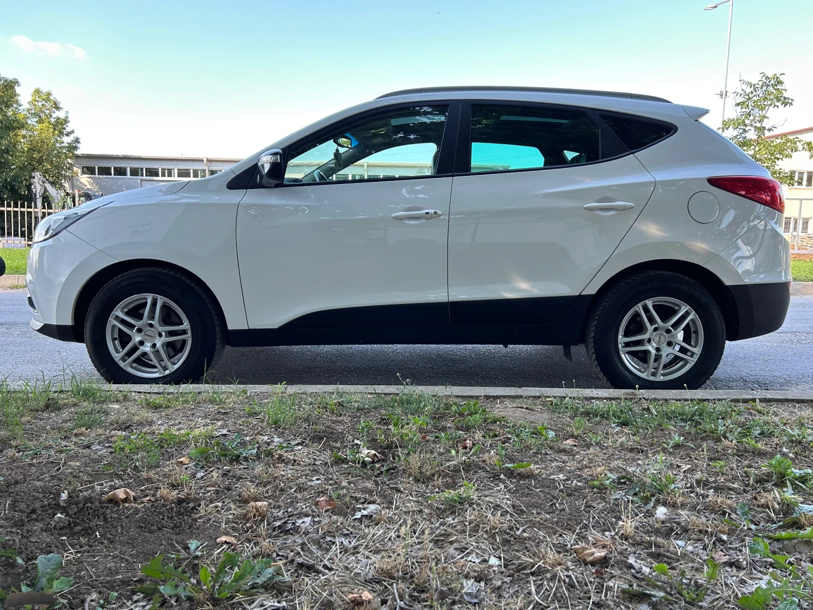 Hyundai IX35 1.7CRDi/NAVi/FACELIFT/LED/ПАНОРАМА, снимка 7 - Автомобили и джипове - 55465817