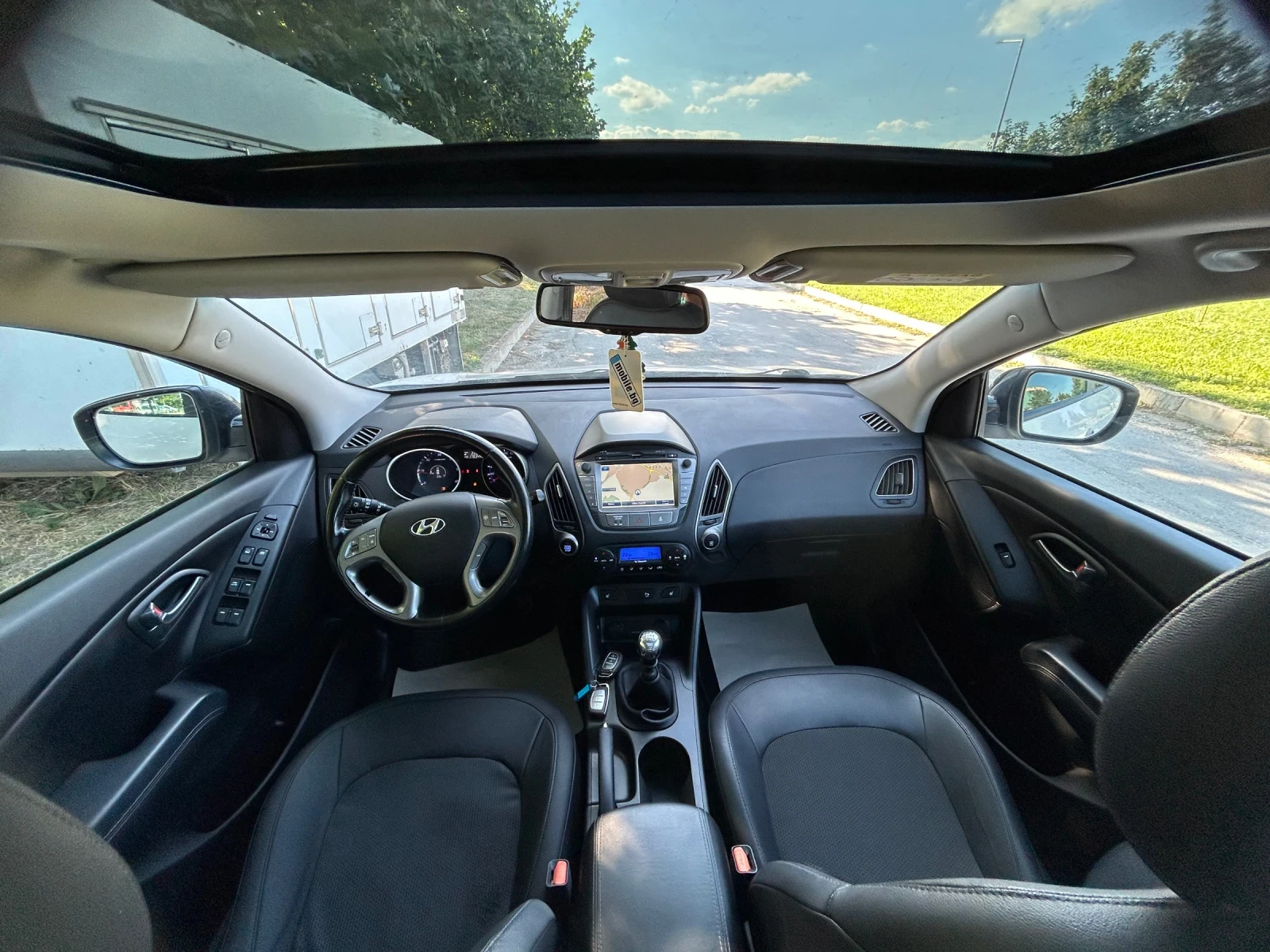 Hyundai IX35 1.7CRDi/NAVi/FACELIFT/LED/ПАНОРАМА, снимка 14 - Автомобили и джипове - 55465817