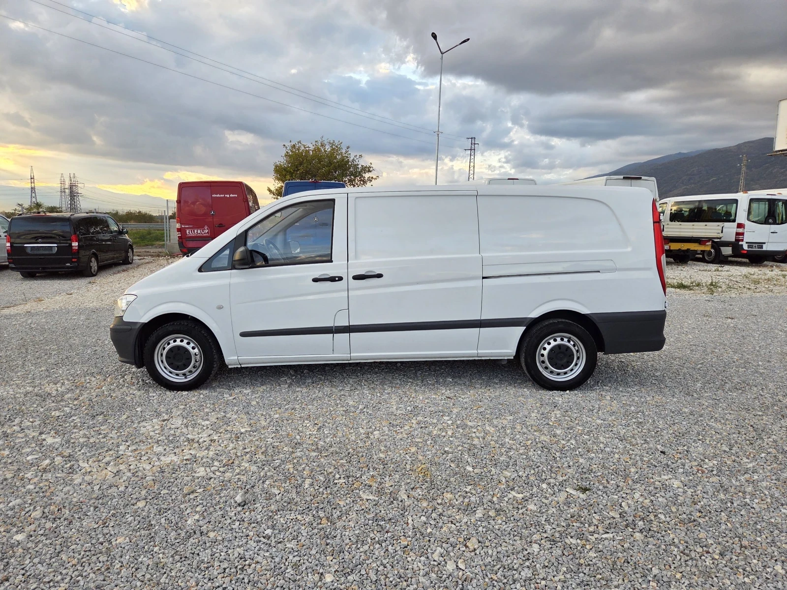 Mercedes-Benz Vito 113 CDI, Макси, Климатик, Две странични врати - изображение 2