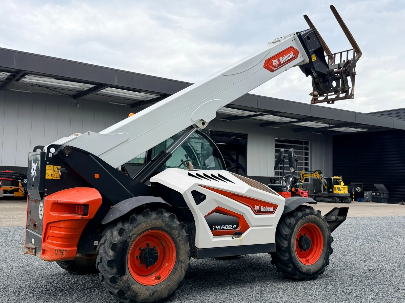 Телескопични товарачи Bobcat T 41.140 SPL САМО 1000 МОТО ЧАСА ЛИЗИНГ, снимка 4 - Индустриална техника - 54271346