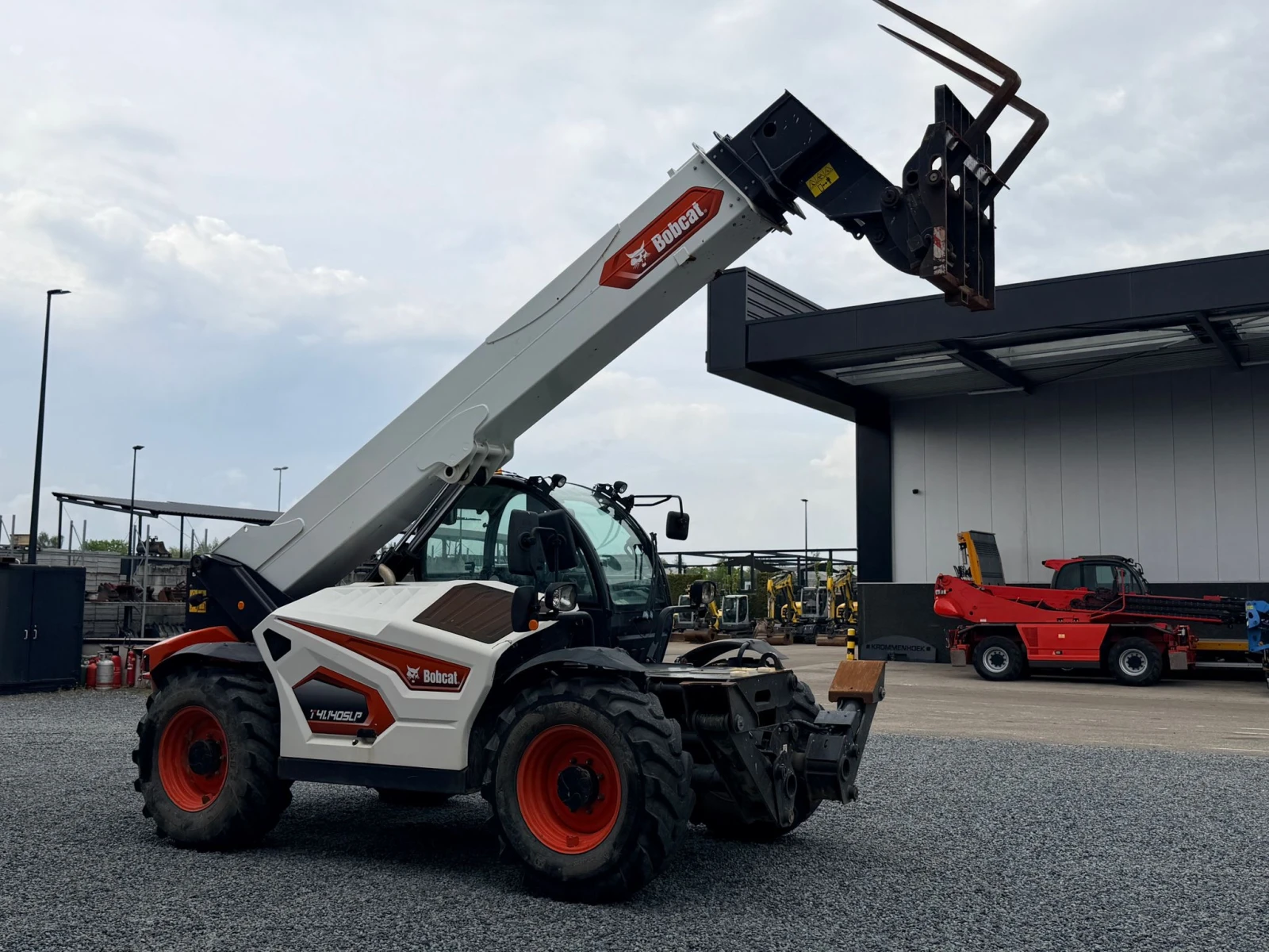 Телескопични товарачи Bobcat T 41.140 SPL САМО 1000 МОТО ЧАСА ЛИЗИНГ