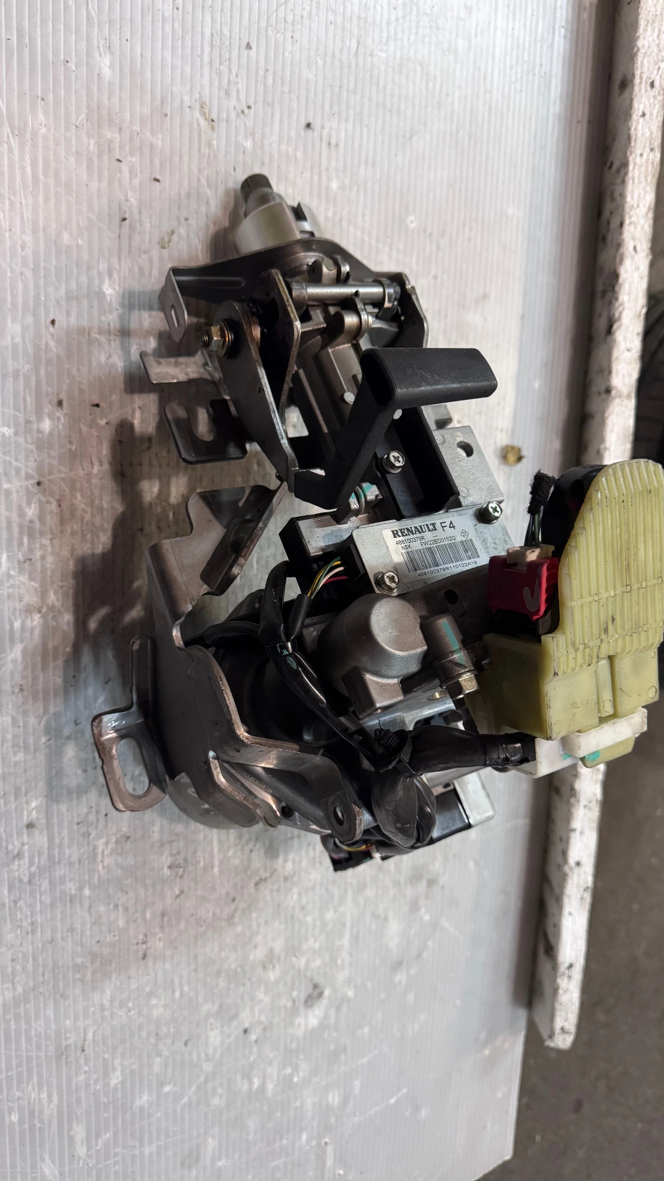    /       Renault Scenic 2010 - 488100379R / EAWCEC-059 | Mobile.bg   1