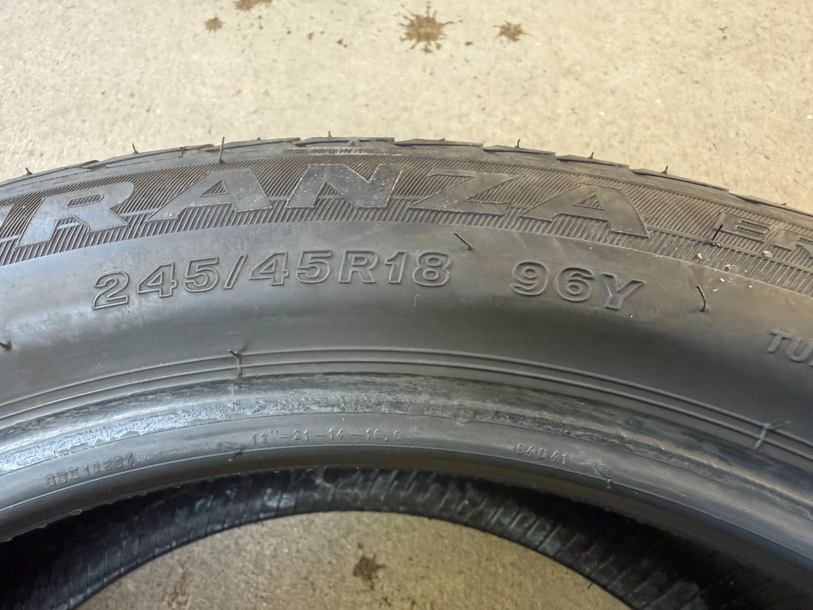 Гуми Летни 245/45R18, снимка 6 - Гуми и джанти - 54925537
