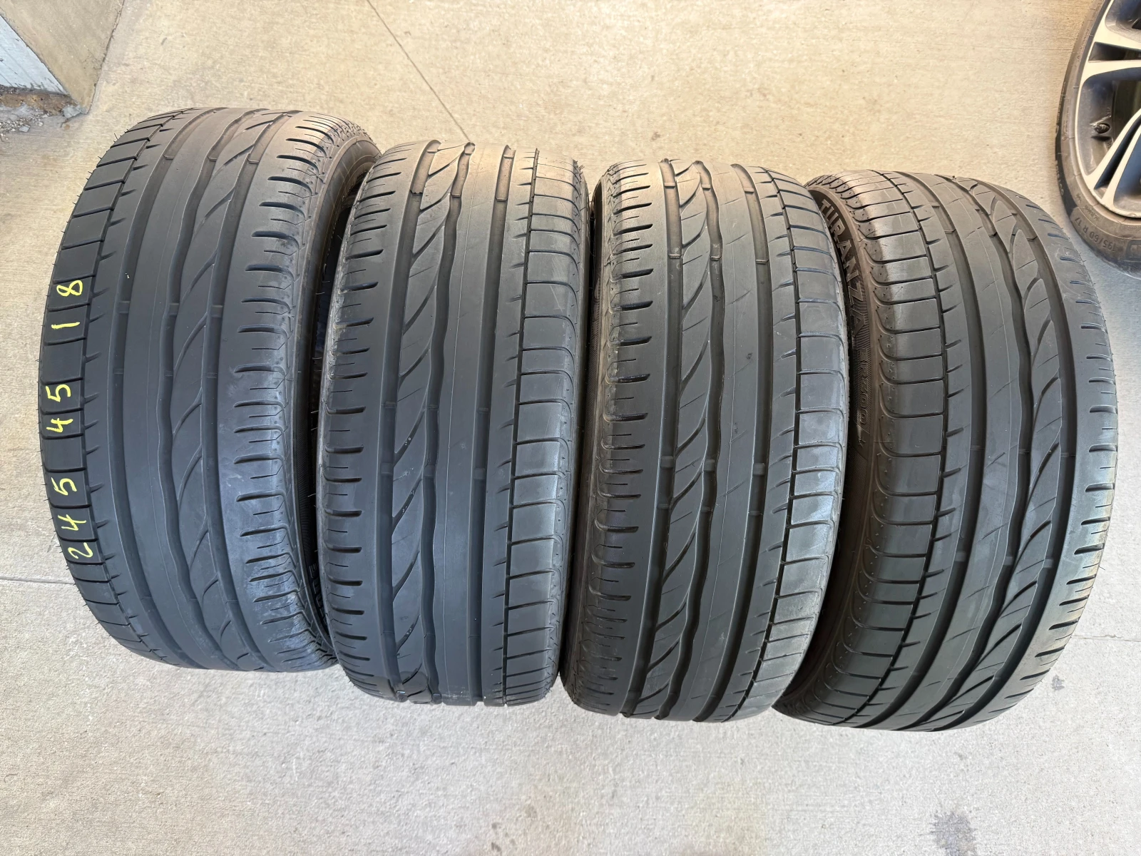 Гуми Летни 245/45R18