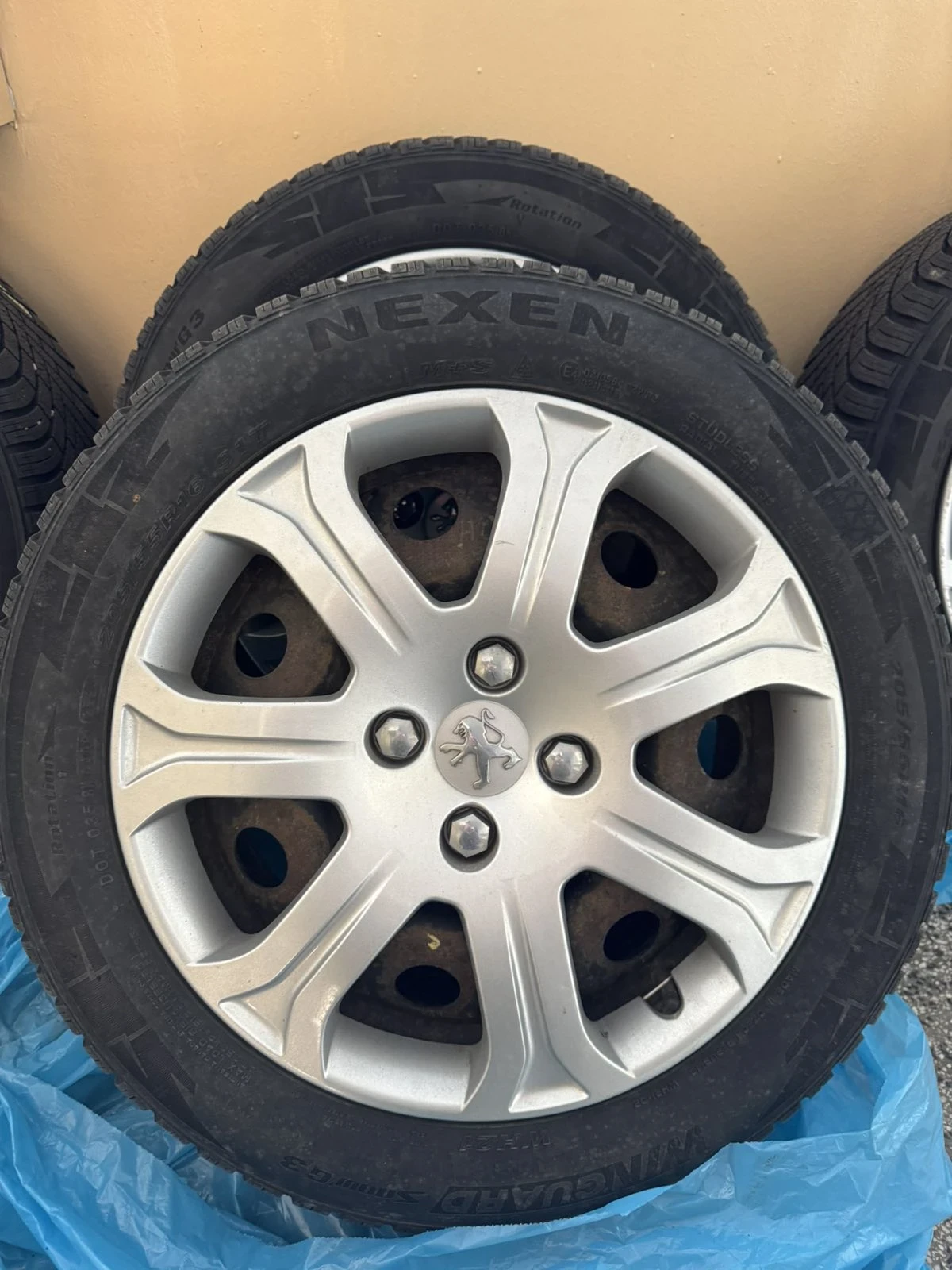 ���� � ������ 205/55R16 �� Peugeot 308 | Mobile.bg � ����������� 2