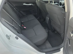Toyota Auris 1.4 D4D, снимка 9
