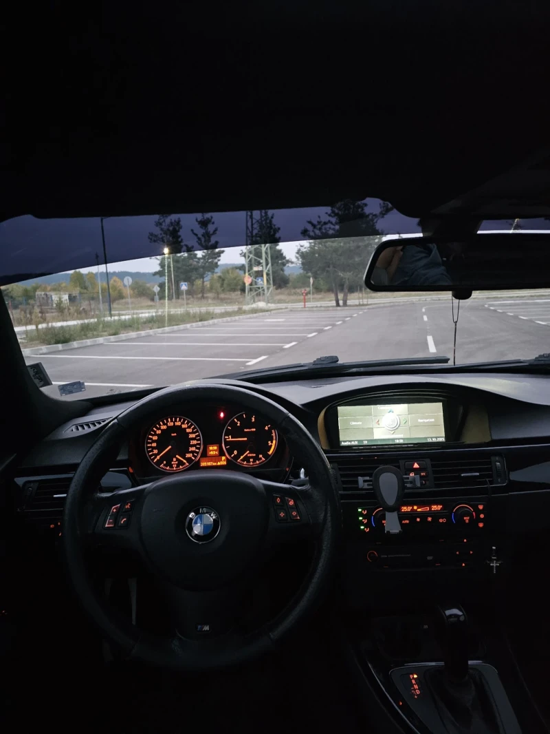 BMW 320 Оригинален M-tech пакет, снимка 7 - Автомобили и джипове - 52499074