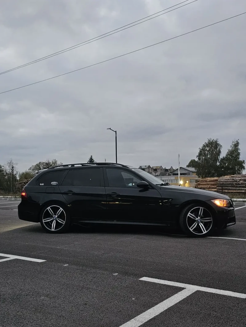 BMW 320 Оригинален M-tech пакет, снимка 2 - Автомобили и джипове - 52499074