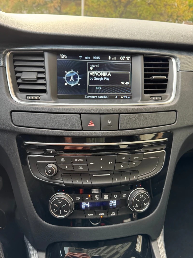 Peugeot 508 1.6 HDI PANO, снимка 10 - Автомобили и джипове - 52097287