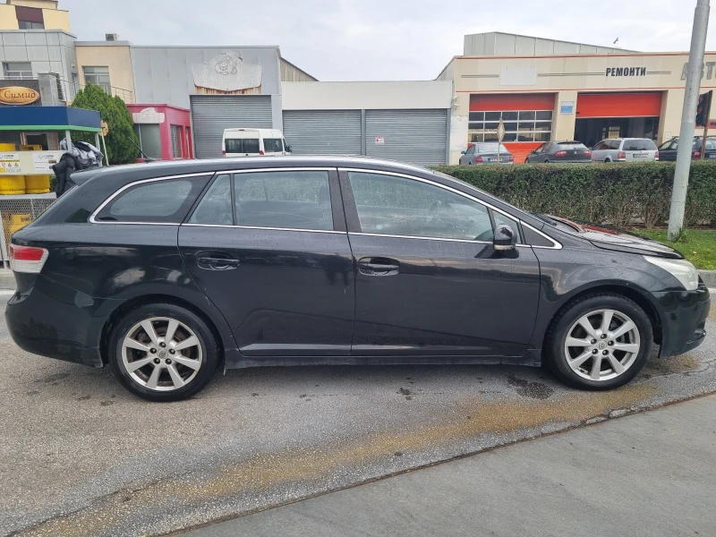 Toyota Avensis 2.0 126к.с., снимка 6 - Автомобили и джипове - 52572137