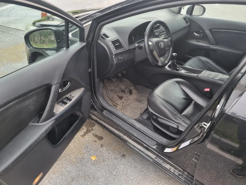 Toyota Avensis 2.0 126к.с., снимка 11 - Автомобили и джипове - 52572137