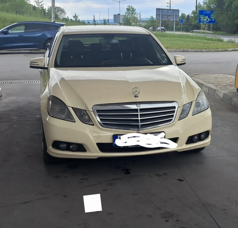 Mercedes-Benz E 200, снимка 2 - Автомобили и джипове - 53100015